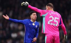 Sahanın Ortasında Yükselen İtiraz