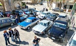 Klasik otomobiller 5 Nisan’da Mağusa yolunda