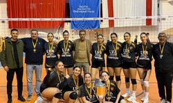 Koop Bank LVA şampiyonluğa uzandı!