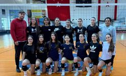U15 voleybol takımları Mersin yolcusu