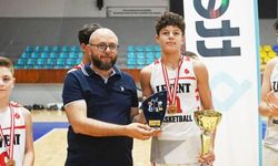 Karan Remzi’den 44 sayılık şov! Maça damga vurdu