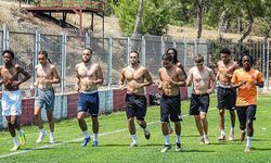 İngiliz futbolcular yeni sezona KKTC’de hazırlandı