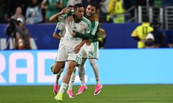 Mahrez başlattı, Gouiri bitirdi! Cezayir kazandı