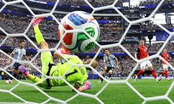 Messi tarih yazdı! Arjantin son 32 biletini aldı