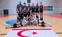 Kemal Moral Voleybol Okulu'ndan Eskişehir'de net galibiyet