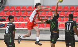 Alsancak Yeşilova, U-16 hentbolda finale bir adım yaklaştı