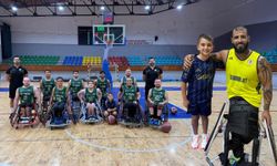 Vakıflar ile Fenerbahçe’den parkede dostluk buluşması