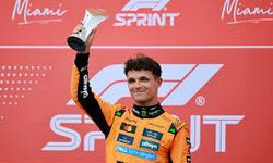 Formula 1’in yeni şampiyonu Lando Norris!