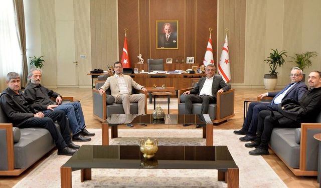 Erhürman, Kuzey Kıbrıs Su Sporları Federasyonu’yla görüştü