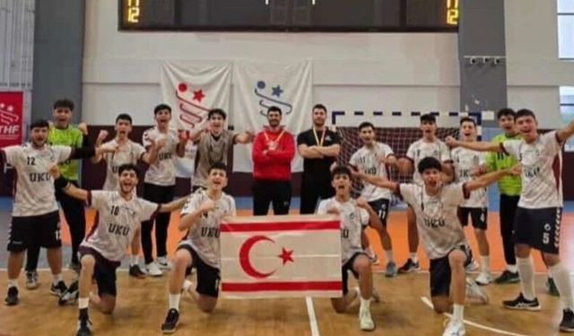 Hala Sultan İlahiyat Koleji Yıldızlarda Türkiye’de Çeyrek Finalde