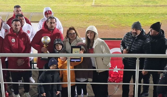 Şampiyon Melekler İçin Duygu Dolu Anı Maçı