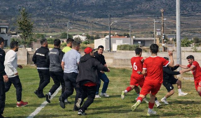 A2 maçında kavga: İstenmeyen görüntüler!