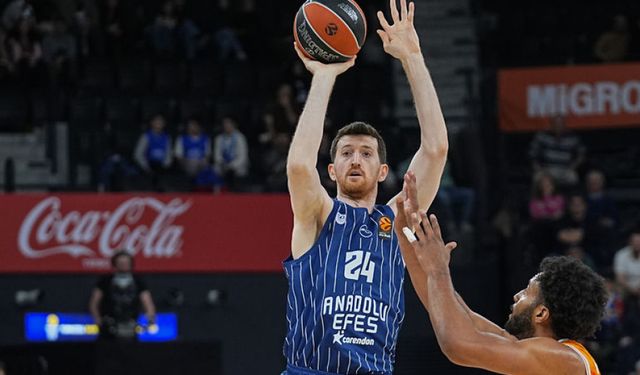 Anadolu Efes 9 maç sonra kazandı