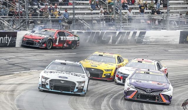 NASCAR’dan Times Square’de gürültü rekoru!