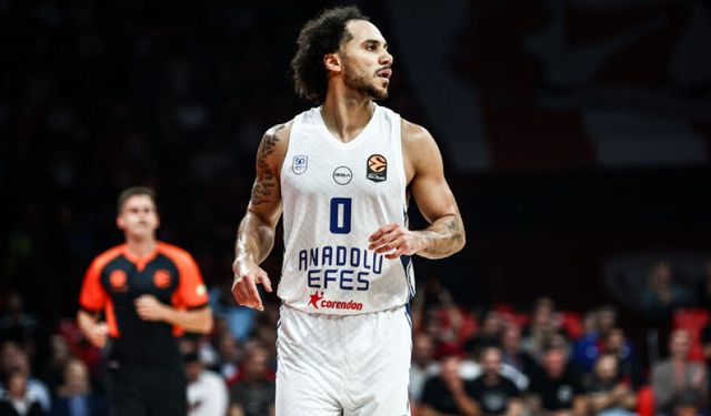 Anadolu Efes'e Shane Larkin şoku!