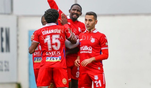 Cihangir ikinci yarıda açıldı, liderliğini korudu