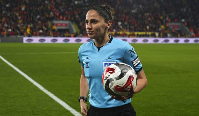 Kadın hakem Asen Albayrak Süper Lig tarihine geçti!