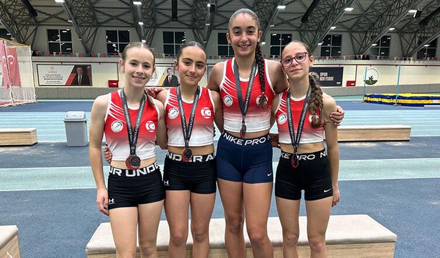 Kız Takımımız 4x200'de Türkiye Dördüncüsü