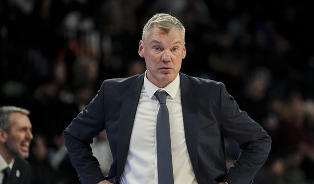 Sarunas Jasikevicius, Dubai'de mahsur kaldı!