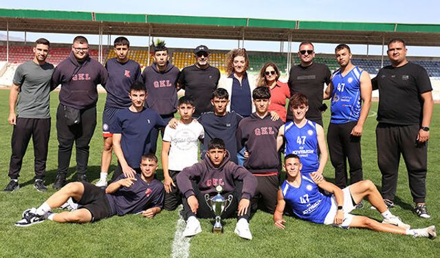 Kurtuluş Lisesi elemelere damga vurdu