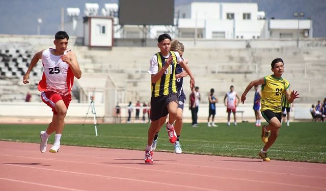 Ortaokullu Yıldızlar Sahne Aldı! Zirve Belli Oldu