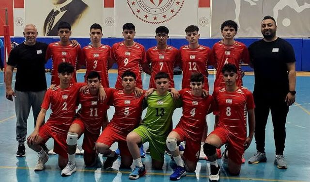 U15 erkeklerde final yolunda dev adım