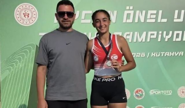Azra Avcı’dan yüksek atlamada gümüş başarı