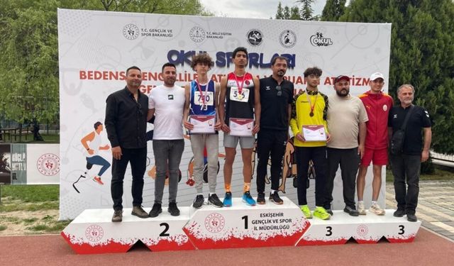 Erdinç Eskişehir’de zirveyi paylaştı