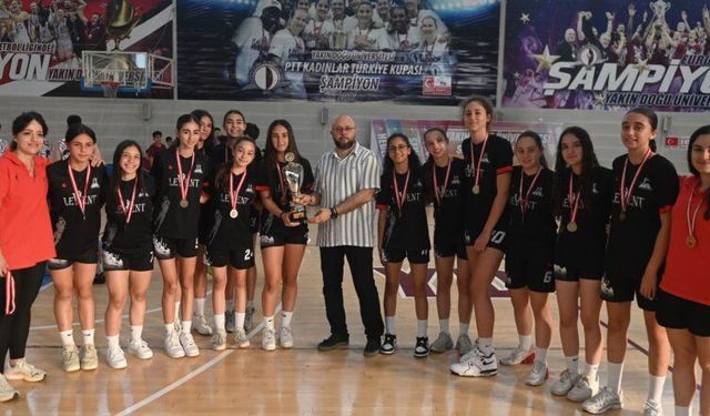 U14 Kızlar Ligi’nde şampiyon Levent Spor
