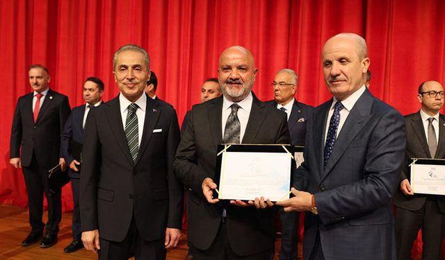 YÖK’ten Yakın Doğu Üniversitesi’ne “Spor Dostu Kampüs” ödülü