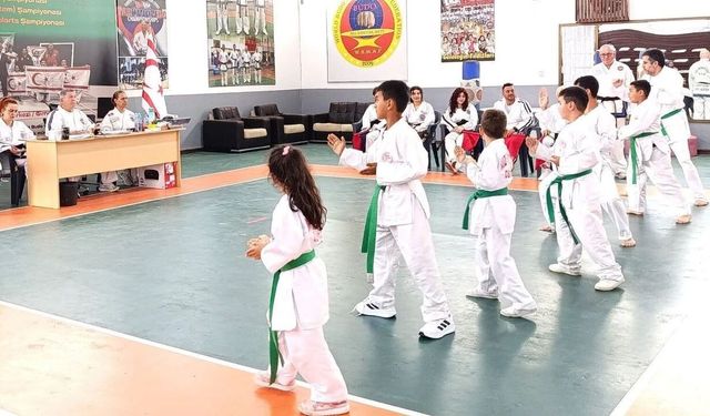 Genç taekwondocular sınavı geçti! İşte yeni kuşak sahipleri