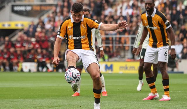 Hull City kalesini yine kapattı, puanını 7'ye çıkardı
