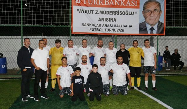 Bankalararası Halı Saha Turnuvası'nda Near East Bank farkı