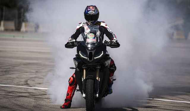 Toprak Razgatlıoğlu, Fransa'da birinci oldu