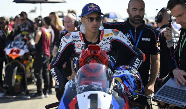 Toprak Razgatlıoğlu, İspanya'da ilk yarışı kazandı