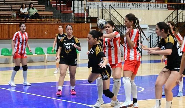 DİGEM ve Esentepe galibiyetle başladı