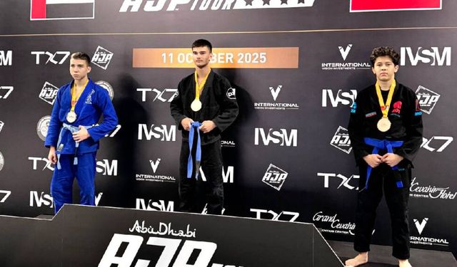 Deniz Turan, AJP Türkiye Jiu-Jitsu Şampiyonası’ndan madalyalarla döndü