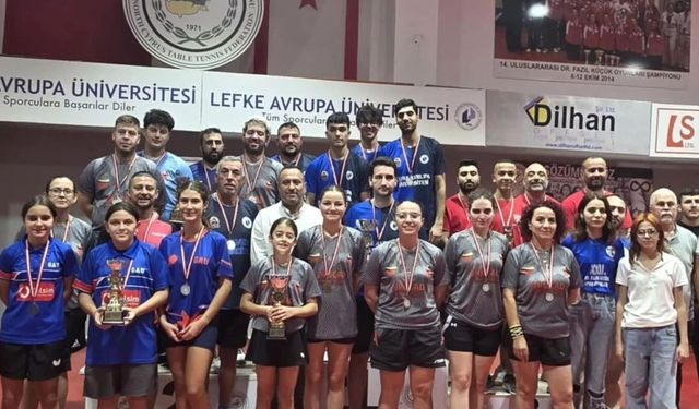 Masa Tenisinde KTSYD Kupası Şampiyonları ARUCAD ve LAÜ