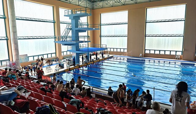 YDÜ'de13 Yaş Uzun Kulvar Yüzme Şampiyonası