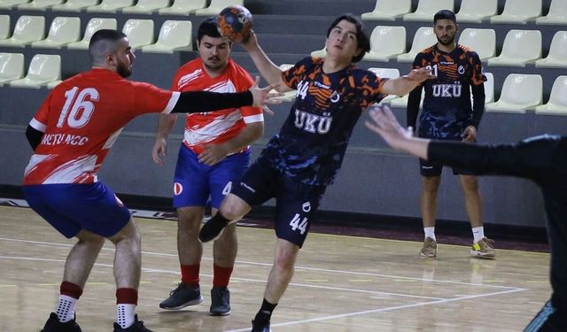 Hentbolda heyecan tüm hızıyla devam ediyor