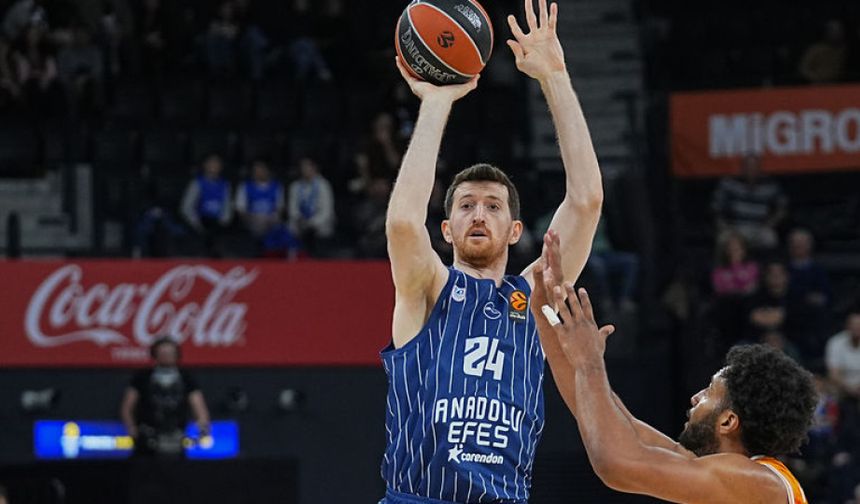 Anadolu Efes 9 maç sonra kazandı