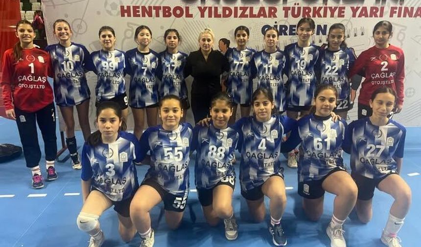 Osman Nejat Konuk Ortaokulu Yarı Finale Galibiyetle Başladı