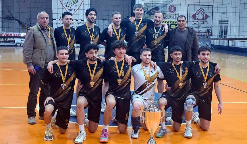 DAÜ erkeklerde üst üste üçüncü kez şampiyon!