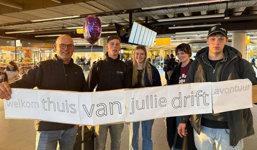 Hollandalı pilotlar ülkelerine uğurlandı