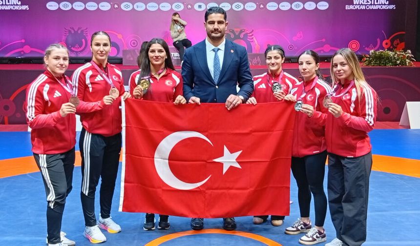 Türkiye Kadın Güreş Milli Takımı Avrupa ikincisi oldu
