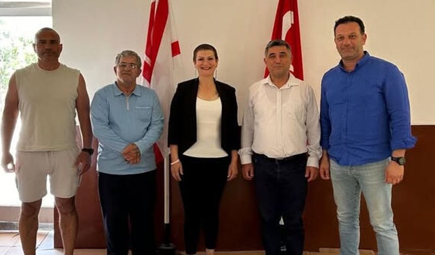 Güreşseverler Derneği’nde güven tazeledi!