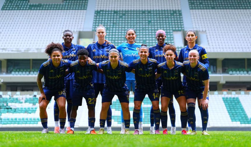 Kadın futbolunda şampiyon Fenerbahçe oldu!
