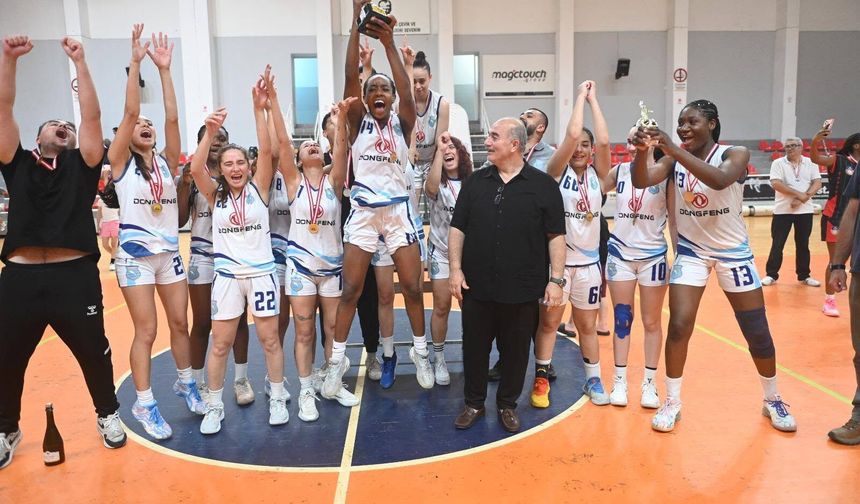 Akdeniz fırtınası kupayla taçlandı