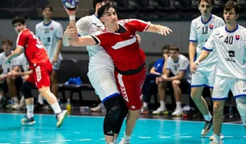 Atahan Akçam Türkiye U18 Milli Takımı’nda
