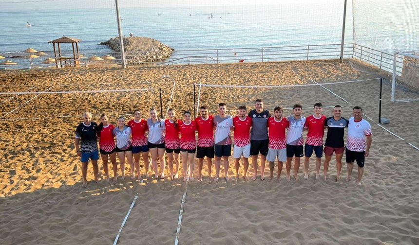 KKTC ve Türkiye AirBadminton takımları Girne'de kampa girdi